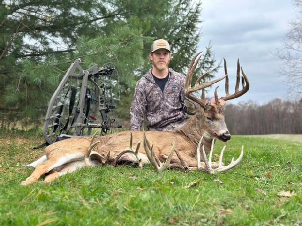Garrett Stoops with his BBBC trophy buck