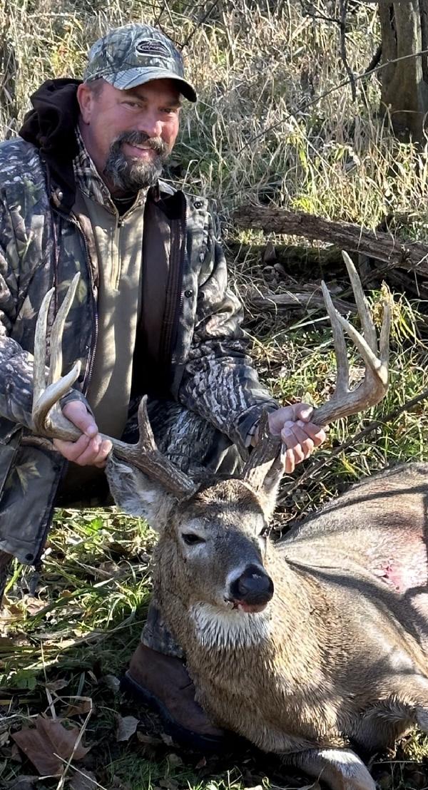Jeff Perkins with his BBBC trophy buck