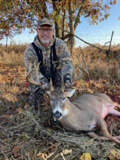 Dave Edwards with BBBC trophy buck