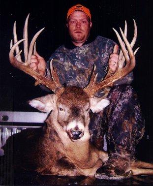 Jason Tuttle with BBBC trophy buck