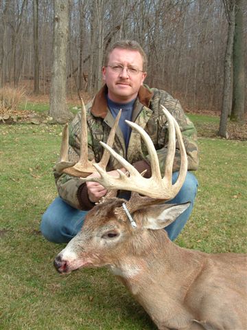 Eric Saterfield with BBBC trophy buck
