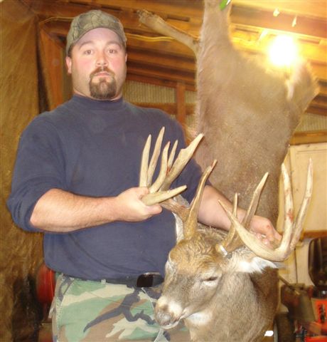 Tony Anderson with BBBC trophy buck