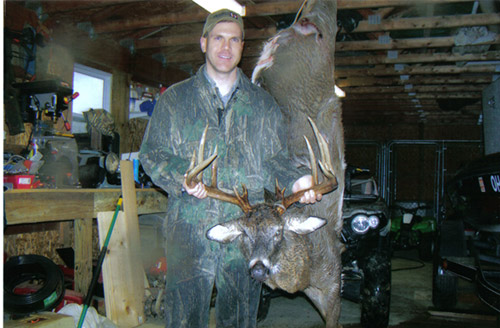 Darryl Gormley with BBBC trophy buck