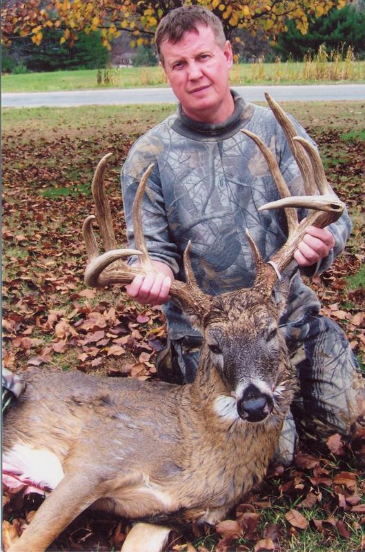 Mike Gilliland with BBBC trophy buck