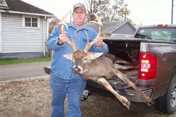 Robert Bush with BBBC trophy buck