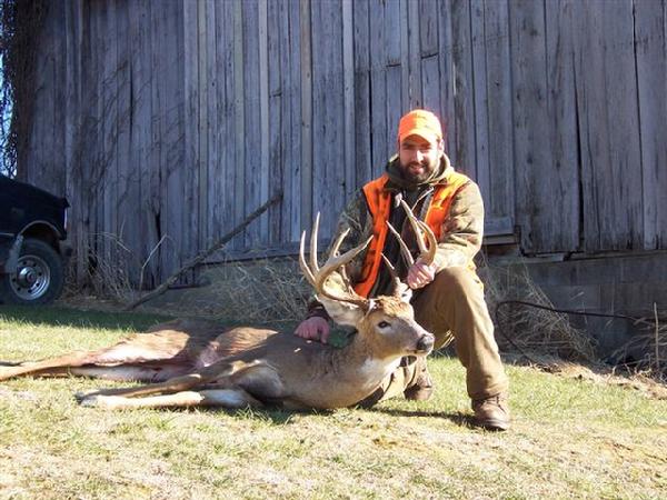 Brock Walton with BBBC trophy buck