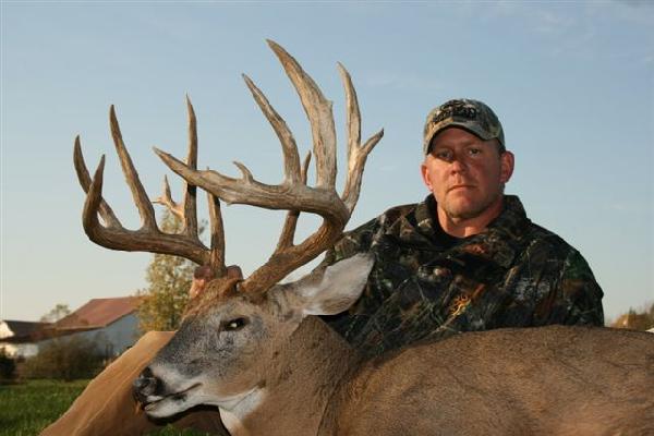 Don Wilson with BBBC trophy buck