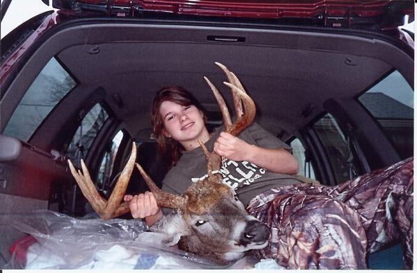 Hannah Medure with BBBC trophy buck