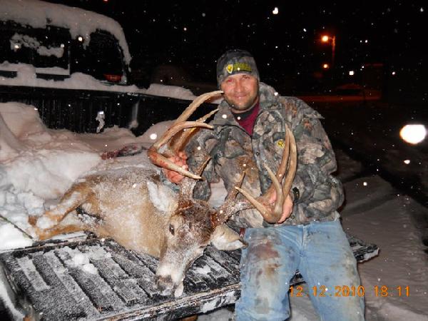 Tommy Suiter with BBBC trophy buck