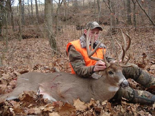 Wesley England Jr. with BBBC trophy buck