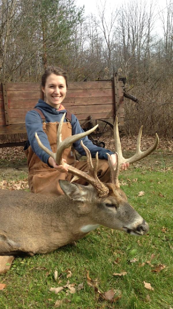 Alicia Klosterman with BBBC trophy buck