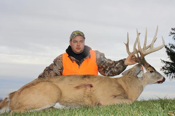Anthony Zaorski with BBBC trophy buck