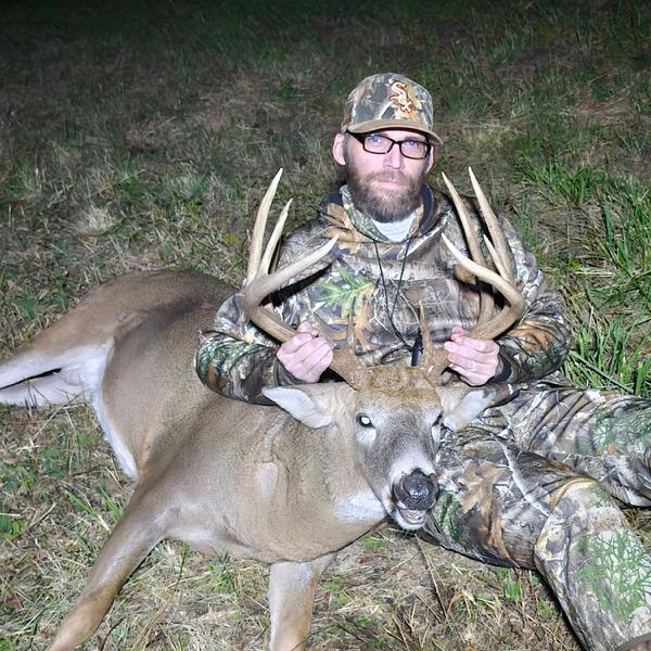 Larry Murphy ll with BBBC trophy buck
