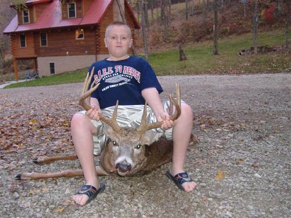 Carter Quay with BBBC trophy buck