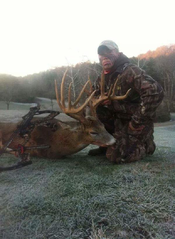 Crandale Neal with BBBC trophy buck
