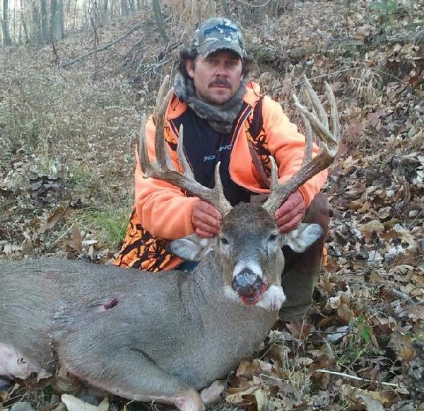 Dale Kurek with BBBC trophy buck