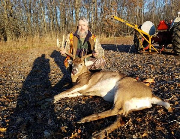 Daniel Theis with BBBC trophy buck