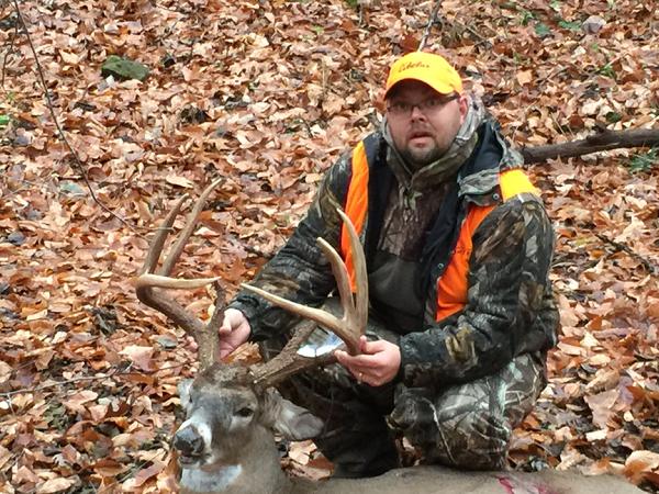 Gerald Warren Robinette III with BBBC trophy buck