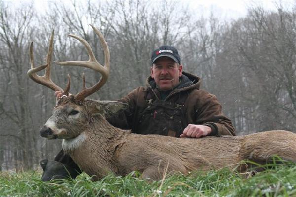 Jon Byers with BBBC trophy buck