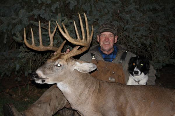 Jon Byers with BBBC trophy buck