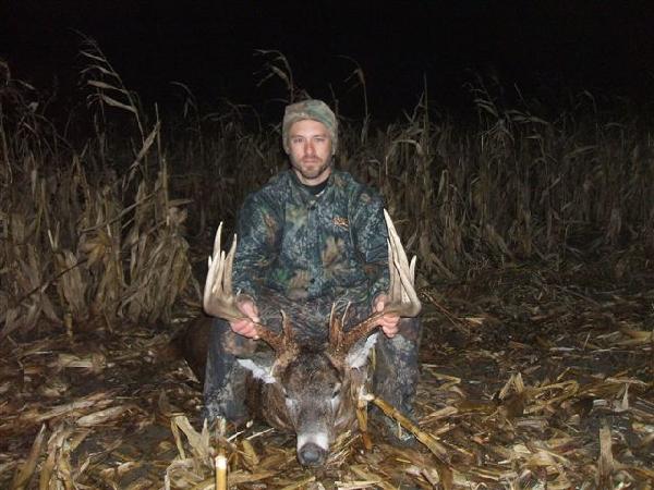 Kenny Nelson with BBBC trophy buck