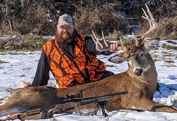 Nate Riker with BBBC trophy buck