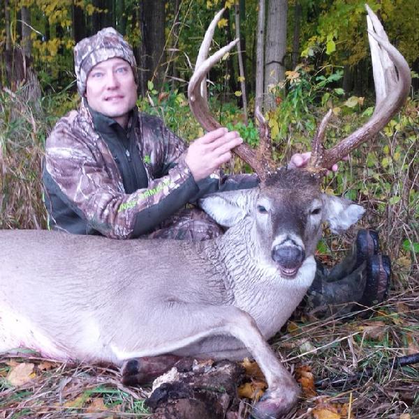 Nathan Bostelman with BBBC trophy buck