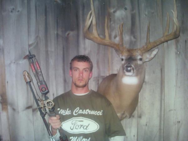 Richard Kendle with BBBC trophy buck