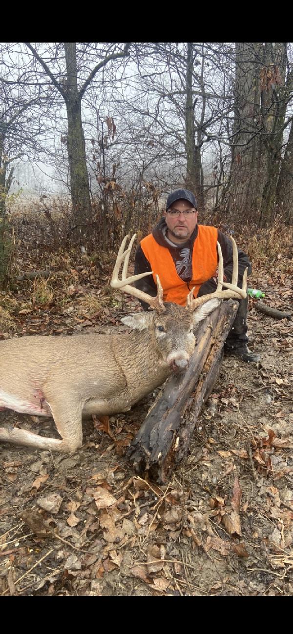 Steve Papenhagen with BBBC trophy buck