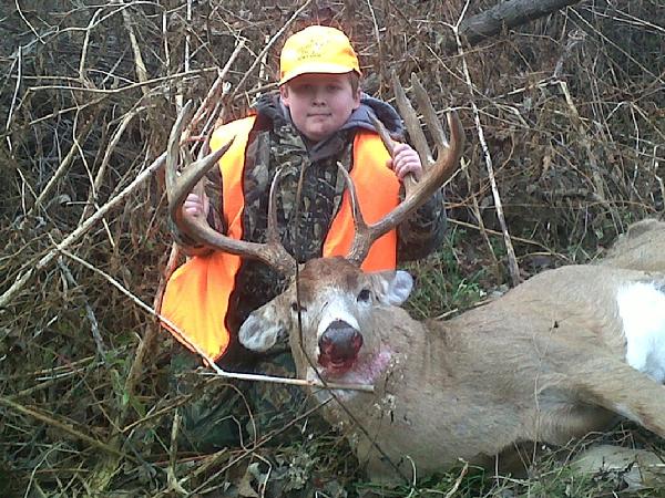 Tanner Hamilton with BBBC trophy buck
