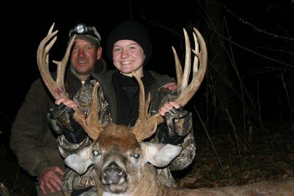 Vanessa Byers with BBBC trophy buck